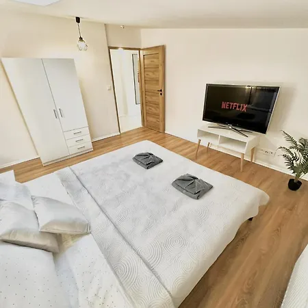 Cozy Old-Town Apartments At Kazimierz +Ac, Kitchen And Netflix Krakow Exterior photo