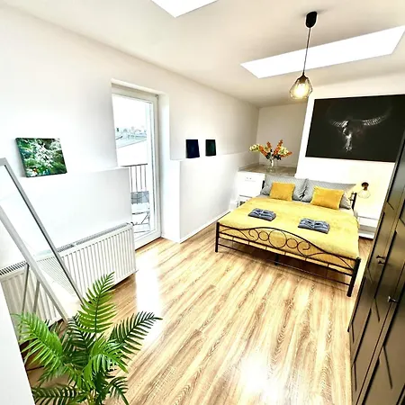 Cozy Old-Town Apartments At Kazimierz +Ac, Kitchen And Netflix Krakow Exterior photo