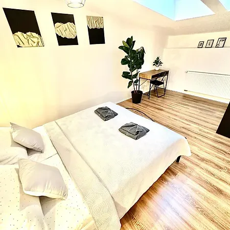 Cozy Old-Town Apartments At Kazimierz +Ac, Kitchen And Netflix Krakow Exterior photo